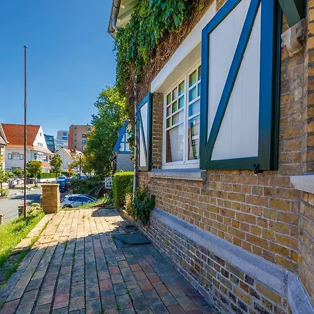 Holiday home Authentique Sur La Cote De